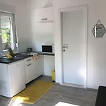 Studio Apartman Fani Διαμέρισμα Kaštela