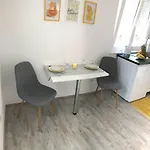 Studio Apartman Fani * Kaštela