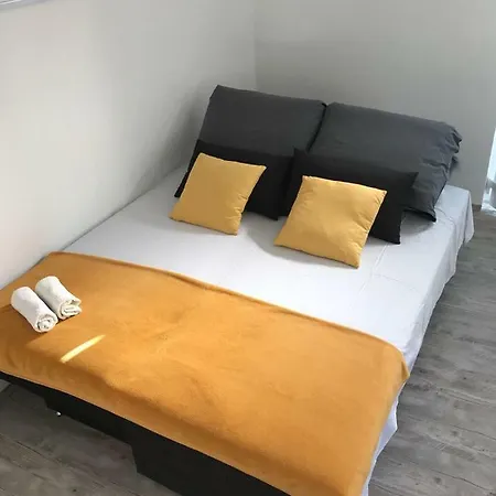 Studio Apartman Fani