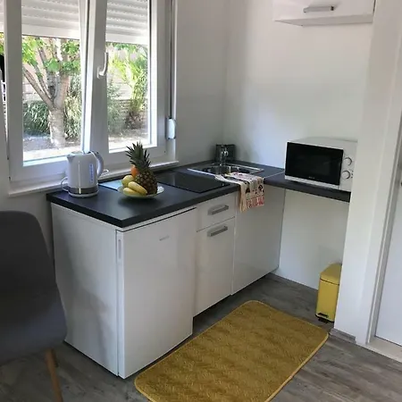 Apartamento Studio Apartman Fani